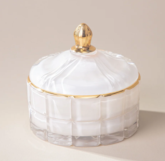 Свеча ароматическая LOVELY WHITE 10,5Х10,2Х10 см. 196-106